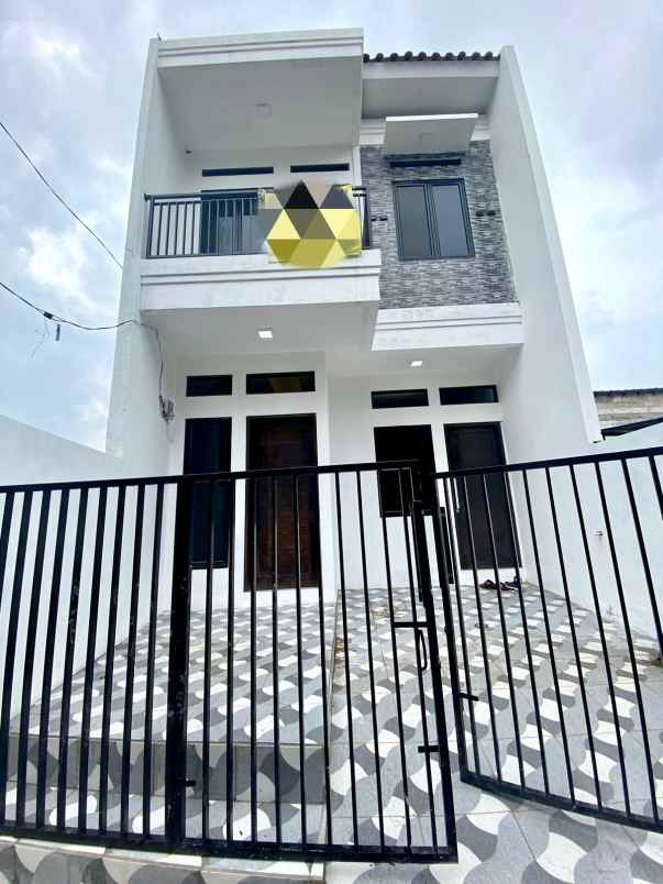 rumah minimalis modern 2 lantai pasar rebo