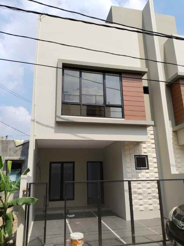 rumah minimalis modern 3 lantai cawang