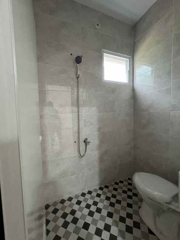 rumah murah 2 lantai di selatan jakarta