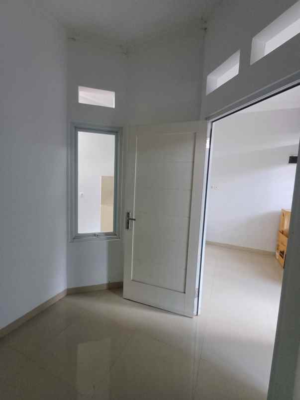 rumah murah meriah di gamprit jatiwaringin siap huni