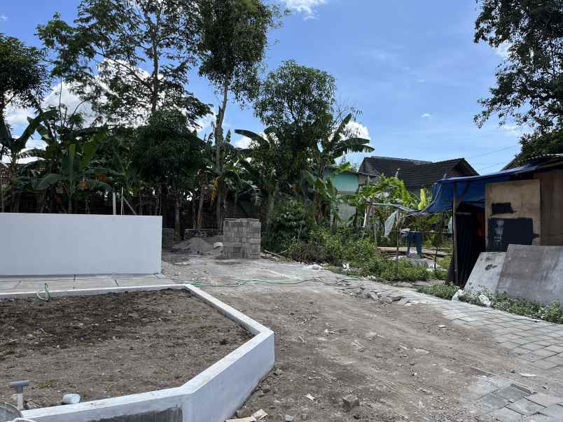 rumah pesan bangun di kalasan dekat prambanan