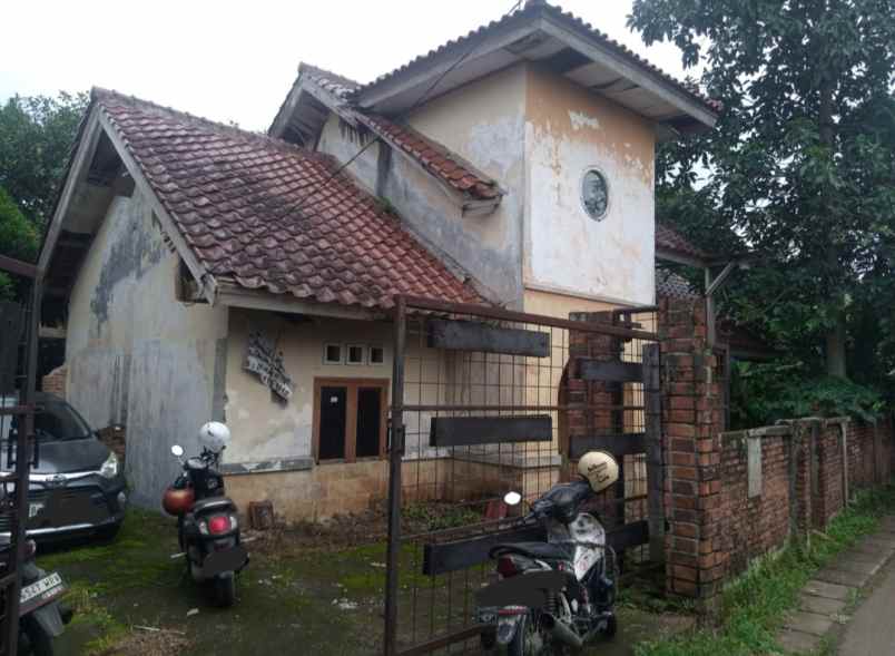 rumah second hitung tanah luas di bedahan depok