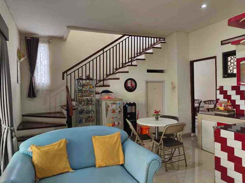 rumah second terawat dekat gate tol cimanggis depok
