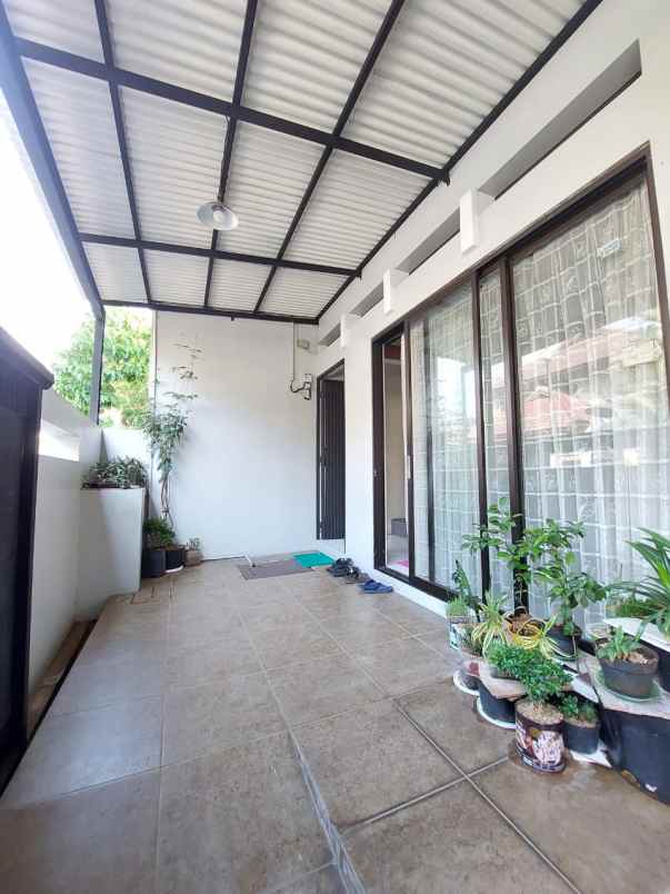 rumah second terawat di kayu putih jaktim