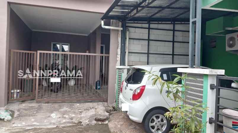 rumah second terawat grogol depok dartin