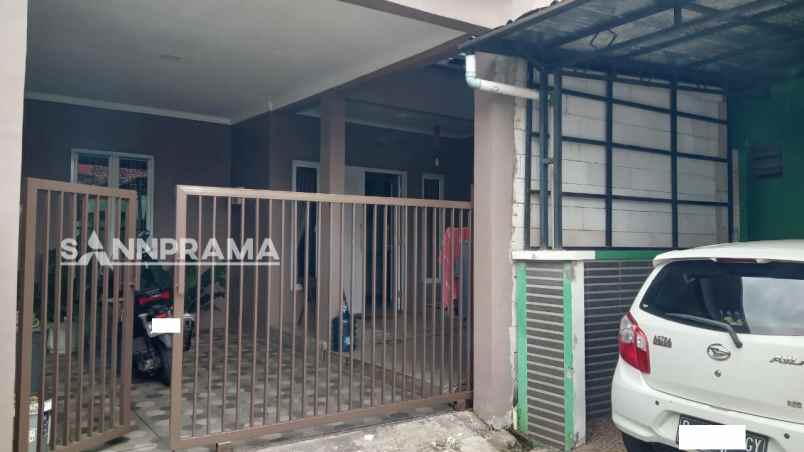 rumah second terawat grogol depok dartin