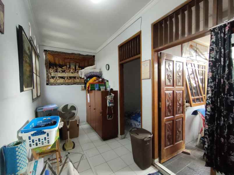 rumah secondary dalam komplek di pondok bambu