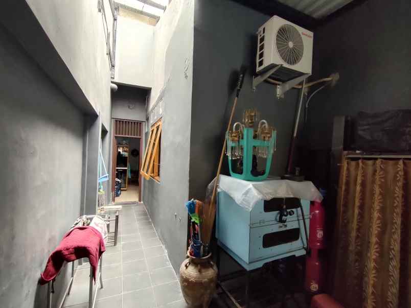 rumah secondary dalam komplek di pondok bambu