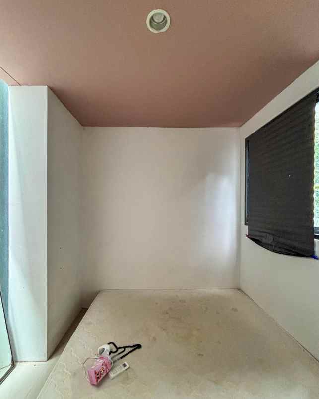 rumah secondary minimalis di veteran bintaro jaksel