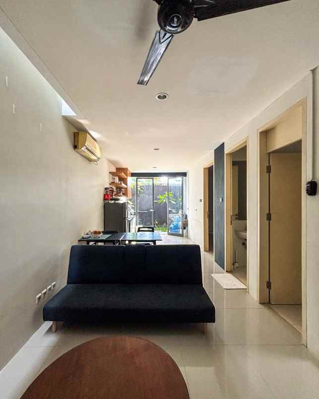 rumah secondary minimalis di veteran bintaro jaksel