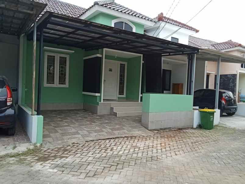 rumah siap huni di cirendeu ciputat