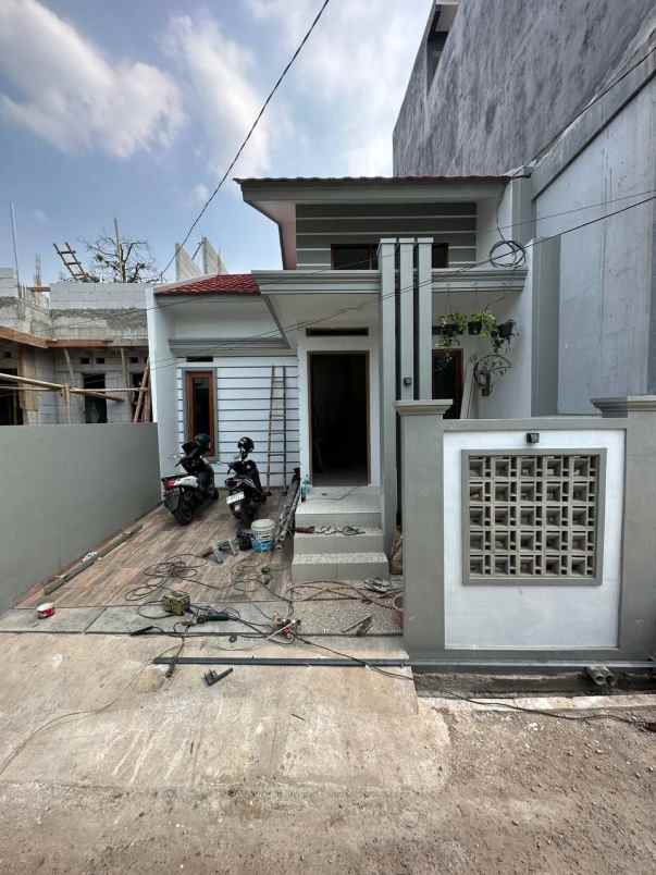 rumah siap huni lokasi strategis jatibening bekasi