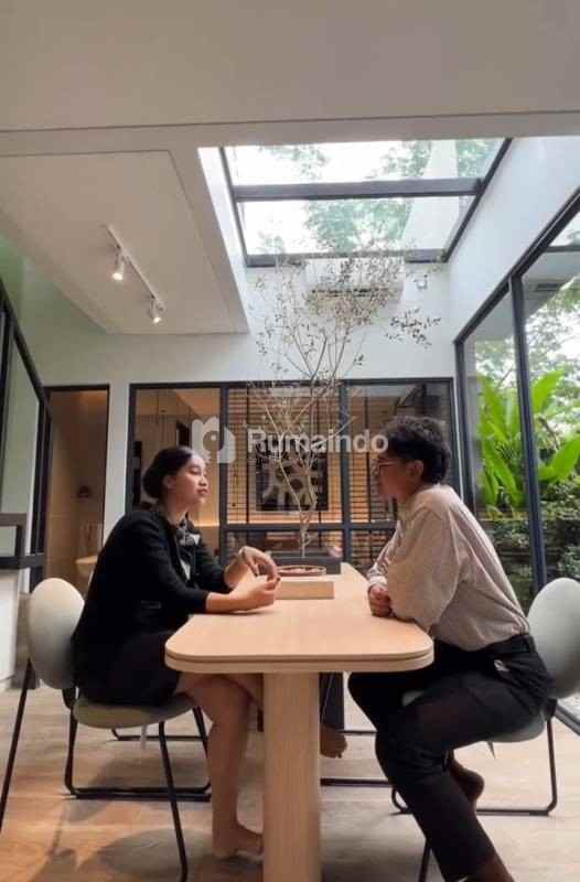 rumah strategis di lippo cikarang cosmopolitan