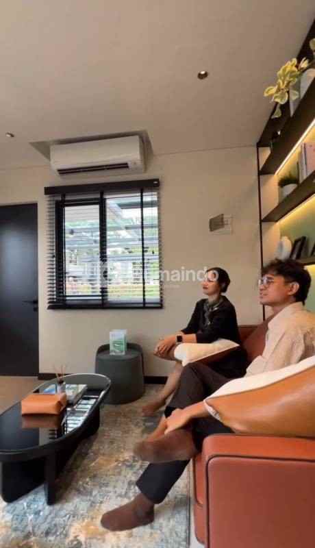 rumah strategis di lippo cikarang cosmopolitan