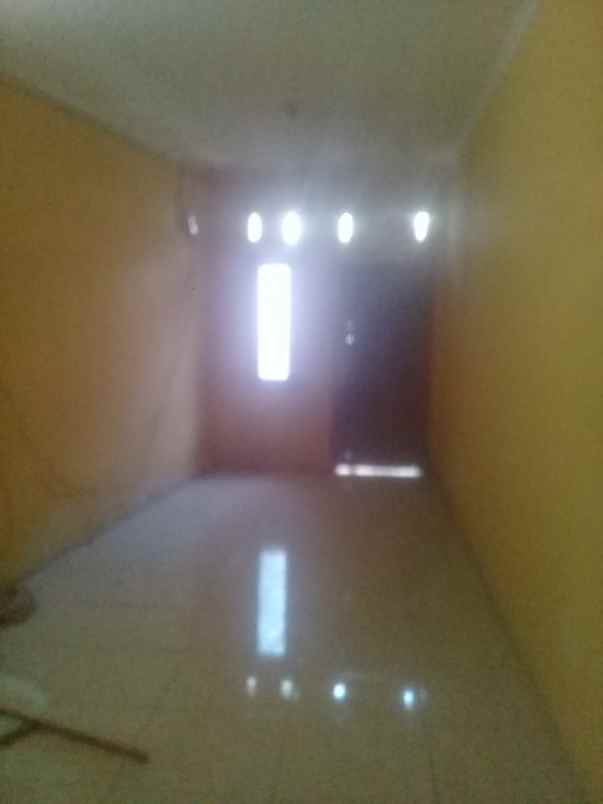 rumah strategis pinggir jln raya utama