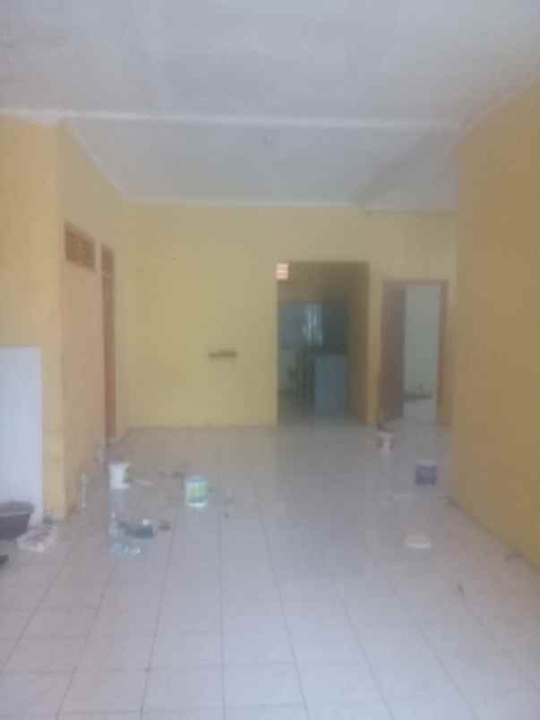 rumah strategis pinggir jln raya utama