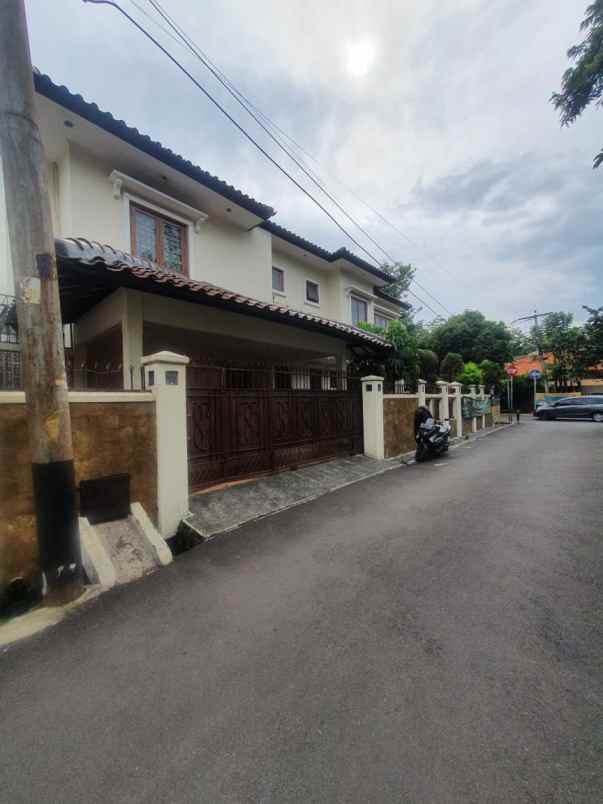 rumah tanah kusir kebayoran lama