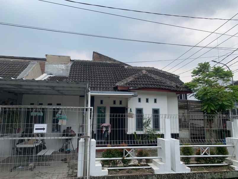 rumah tinggal komplek margahayu raya barat