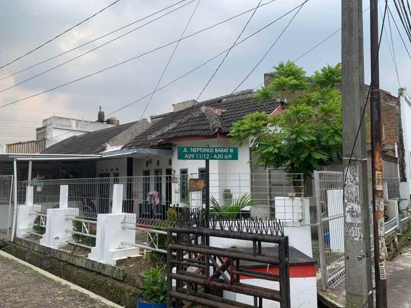 rumah tinggal komplek margahayu raya barat