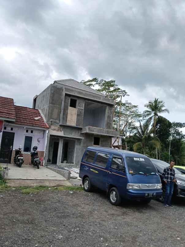 rumah townhouse dekat candi borobudur