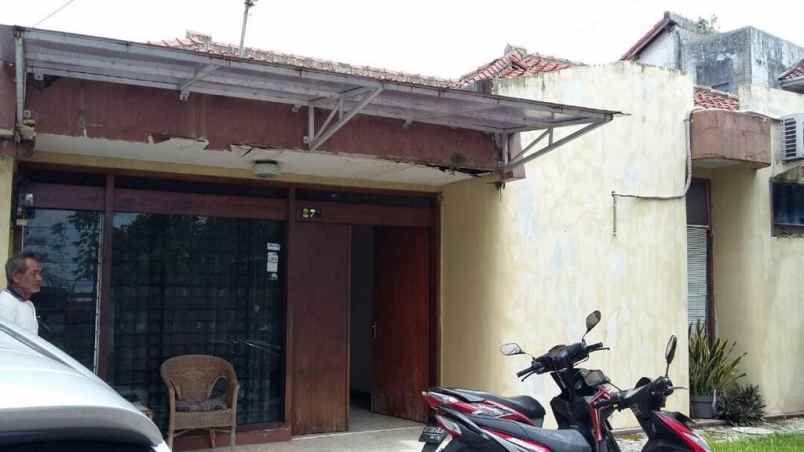 rumah tua hitung tanah di turangga bandung