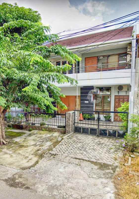 rumah usaha jl ngagel madya utara barat st clara