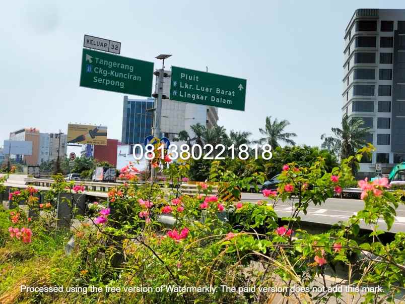 tanah di pinggir jalan tol airport sedyatmo