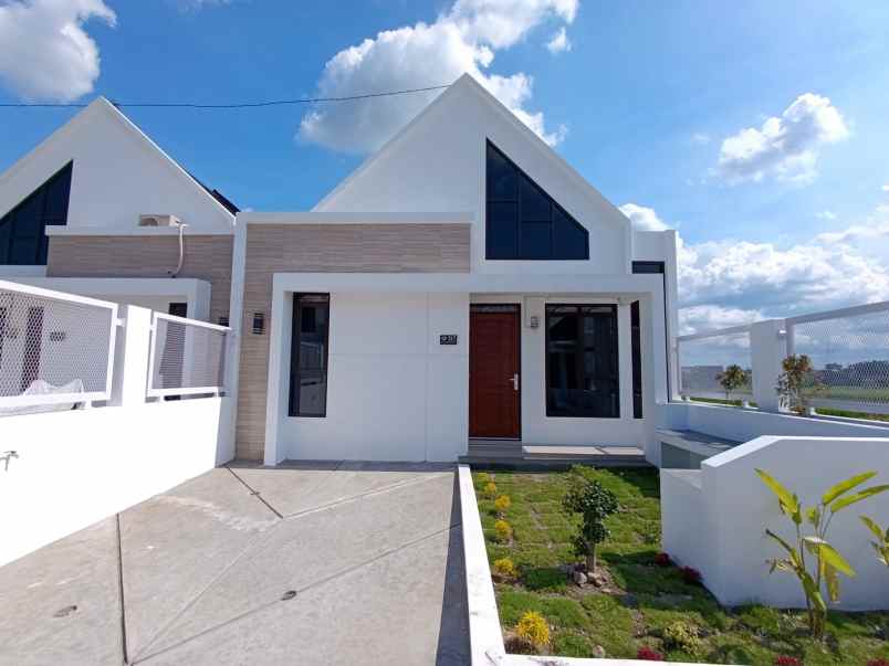 tinggal di tengah akses kemana mana