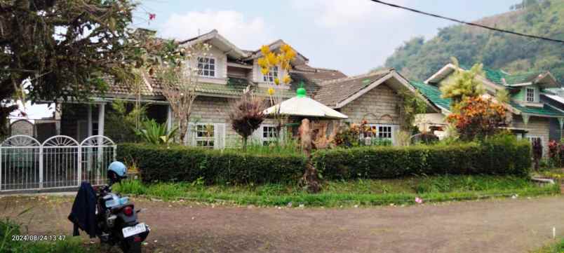 villa cipanas jual murah