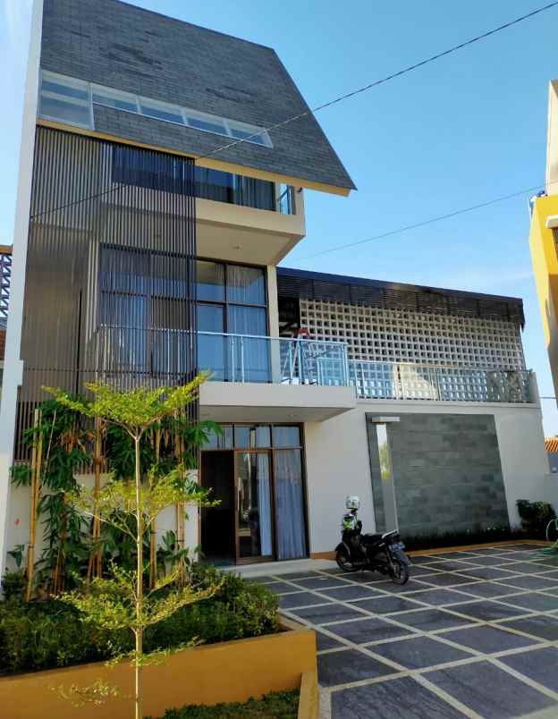 villa villa bandung indah