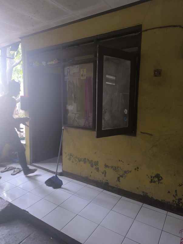 10 pintu kosan di karawaci tangerang dekat rs hermina