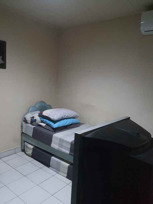 di jual rumah di sektor 5 bintaro