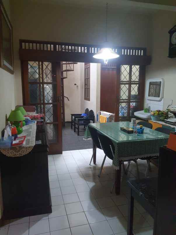 di jual rumah di sektor 5 bintaro
