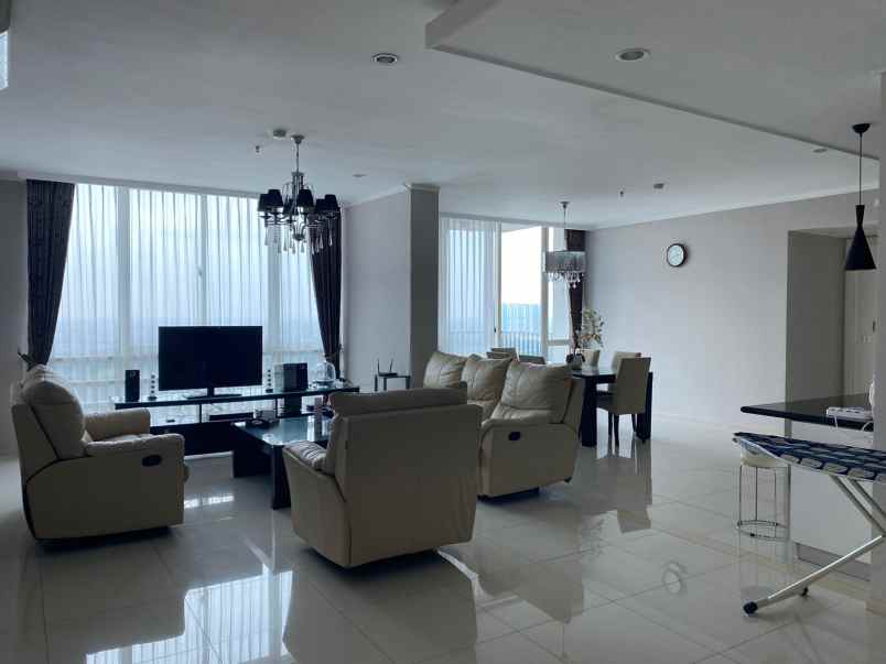 di sewakan apartemen vue ciputra world