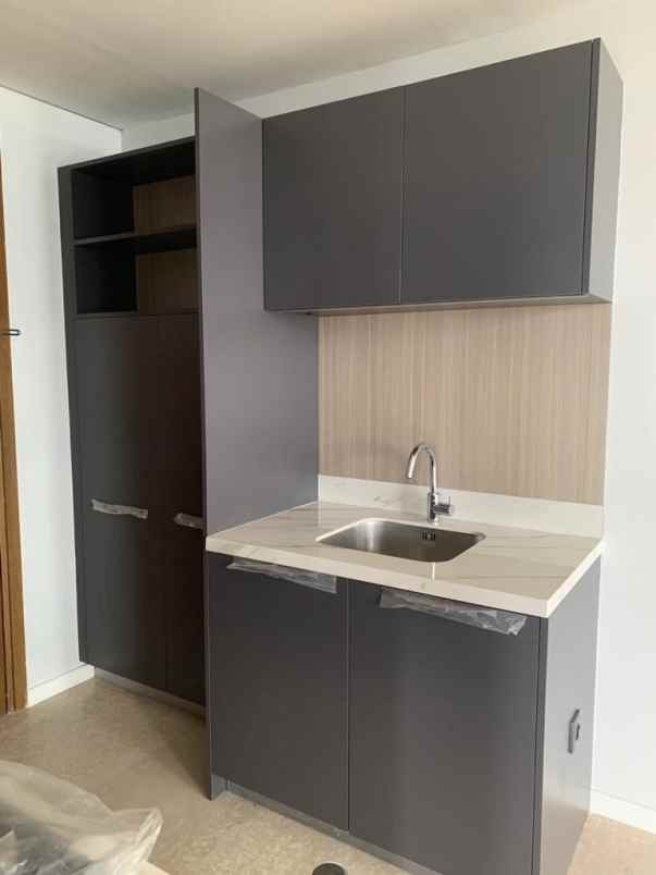 dijual apartemen jalan alam sutera boulevard