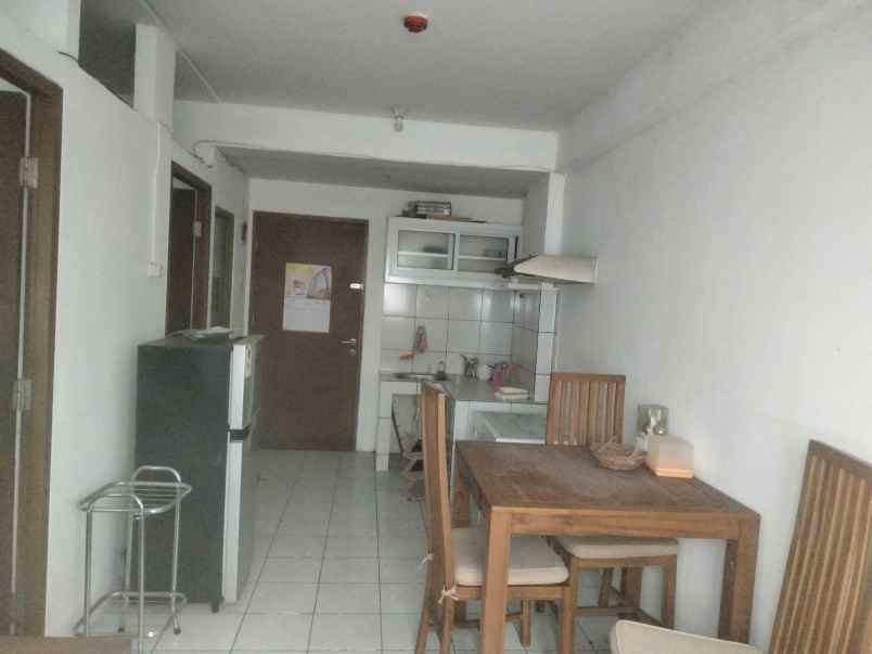 dijual apartment east park 2br view swimming pool