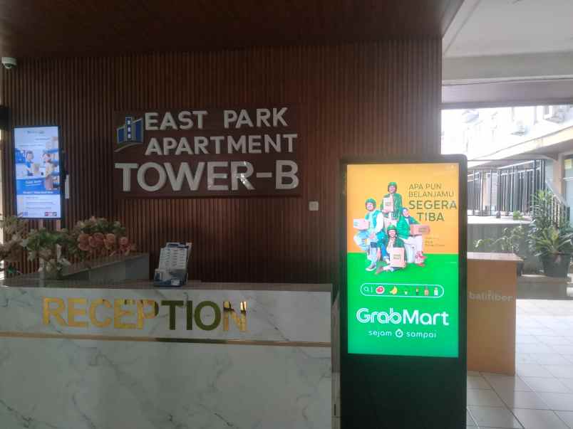 dijual apartment east park 2br view swimming pool