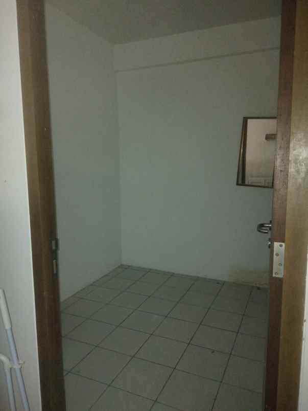 dijual apartment east park 2br view swimming pool