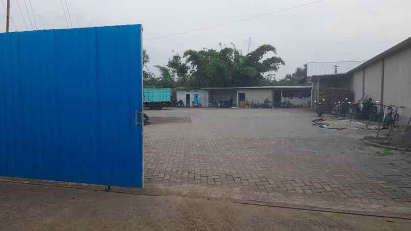 dijual gudang bekas produksi kelapa