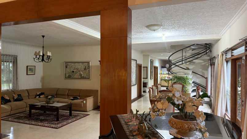 dijual hotel ciawi kabupaten bogor jawa