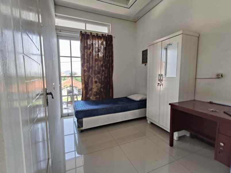 dijual kost cibanteng