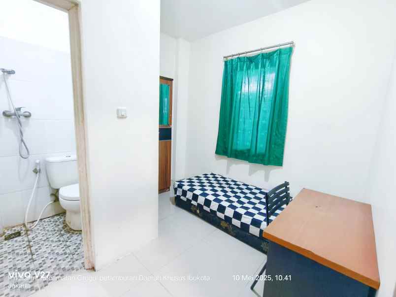 dijual kost jalan tomang tinggi