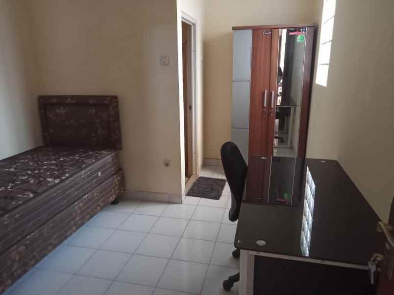 dijual kost jl jati padang