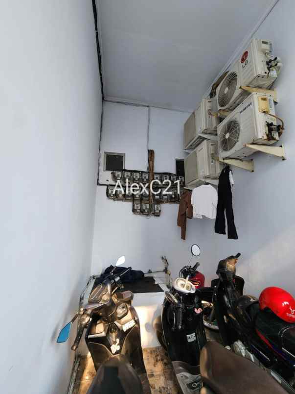 dijual kost tanjung turen