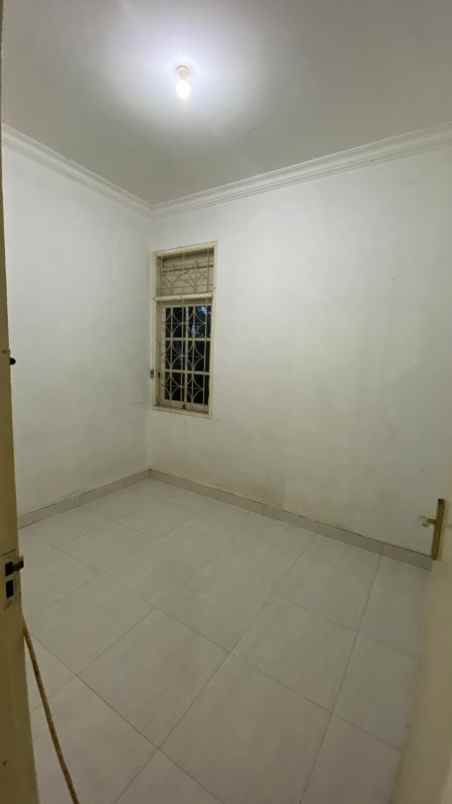 dijual murah rumah tua bsd