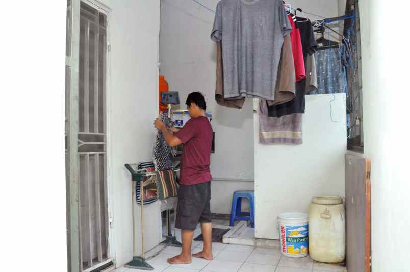 dijual ruko 3 lantai di pertokoan sektor 1 2 bsd