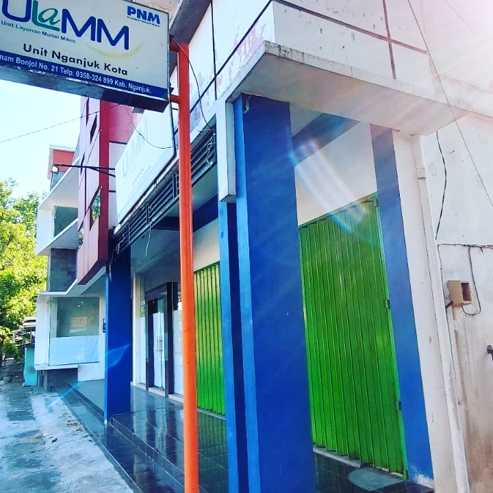 dijual ruko dan rumah 2 lantai di pusat kota nganjuk