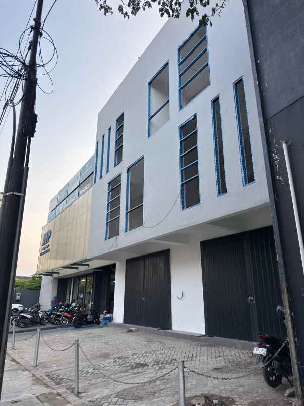 dijual ruko gudang kantor jl dr ir h soekarno