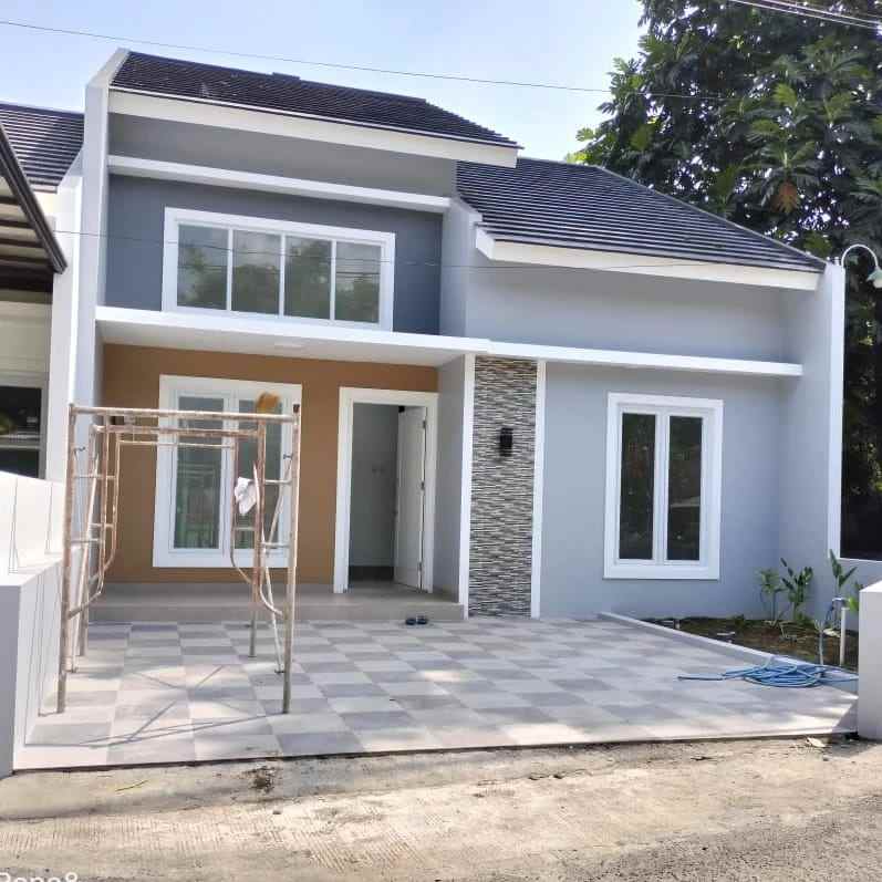 dijual rumah 1 km ke pamela 7