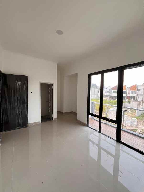 dijual rumah 2 lantai cilegon bu banget